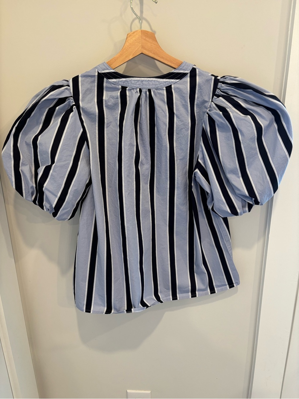 Vince Camuto Light Blue and Black Striped Puff-Sleeve V-Neck Blouse - Picture 2 of 5